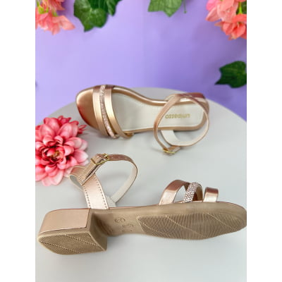 Sandália Infantil de Tiras Rose Com Strass Luxo