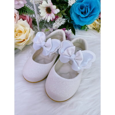 Sapatinho Bebê Branco Com Aplique de Lacinho e Glitter