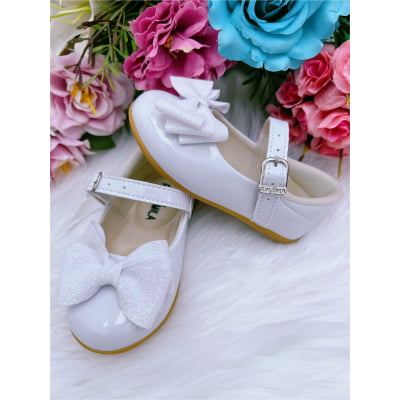 Sapatinho Branco Verniz Com Glitter