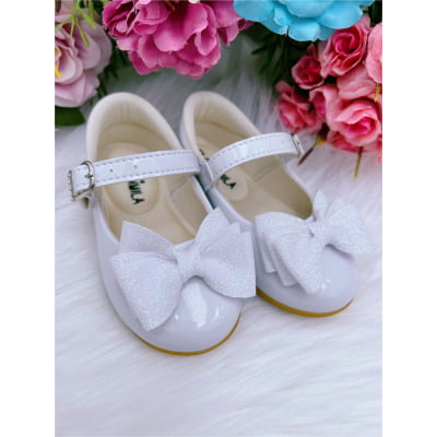 Sapatinho Branco Verniz Com Glitter
