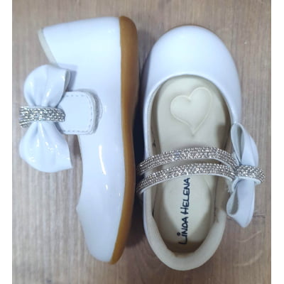 Sapatinho Branco Verniz Aplique de Lacinho e Tiras C/ Strass Sapatinho Branco Verniz Aplique de Lacinho e Tiras C/ Strass