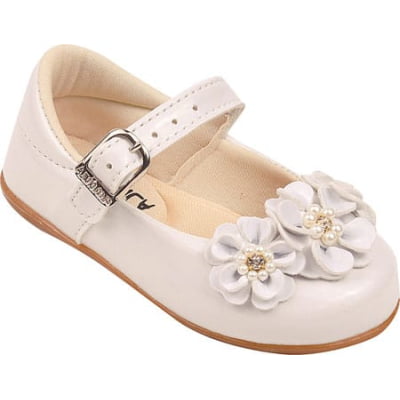 SAPATINHO BRANCO VERNIZ FLOR PÉROLAS E STRASS