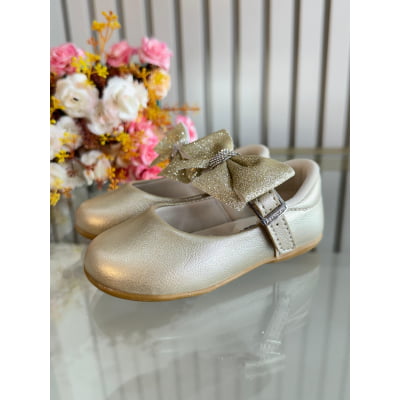 Sapatinho Dourado Fosco Com Lacinho e Strass Batizado