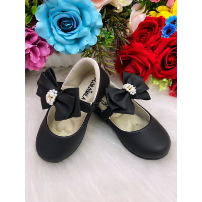 Sapatinho Preto Fosco Laço Pérolas e Strass Bebê