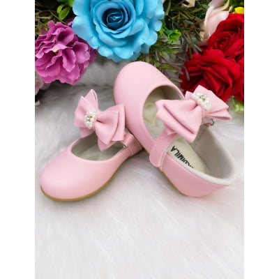 Sapatinho Rosa Fosco Laço Pérolas e Strass Baby