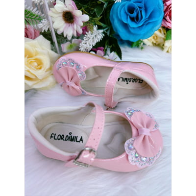 Sapatinho Rosa Verniz Com Lacinho Duplo e Strass