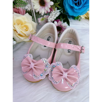 Sapatinho Rosa Verniz Com Lacinho Duplo e Strass