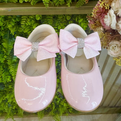 Sapatinho Rosa Veniz Com Lacinho e Strass Batizado