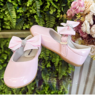 Sapatinho Rosa Veniz Com Lacinho e Strass Batizado