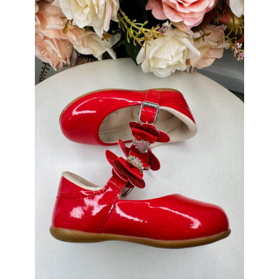 Sapatinho Vemelho Com Aplique de Coraçãozinho de Strass