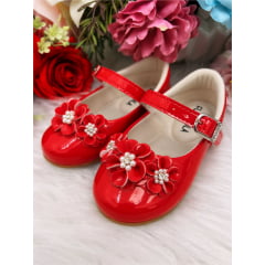 SAPATINHO VERMELHO VERNIZ FLOR PÉROLAS E STRASS
