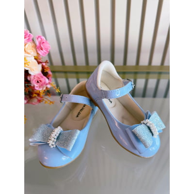 Sapatinho Azul Bebê Verniz Aplique Lacinho e Strass Glitter