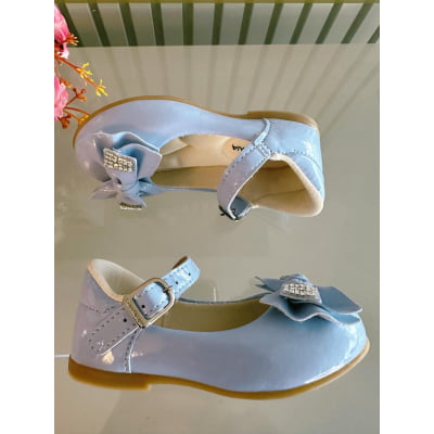 Sapatinho Azul Bebê Verniz C/ Aplique de Lacinho e Strass