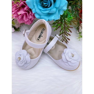 Sapatinho Branco Fosco Flor e Strass
