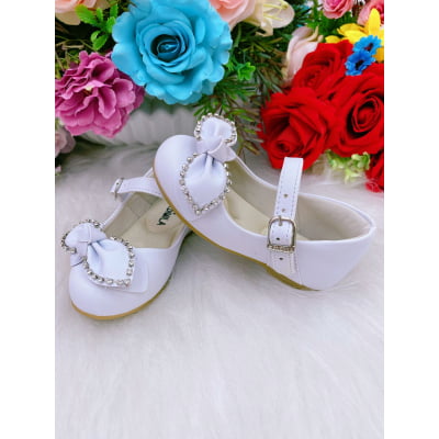 Sapatinho Branco Fosco Lacinho Strass
