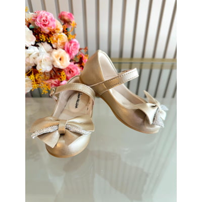 Sapatinho Dourado Fosco Aplique de Lacinho Com Strass Luxo