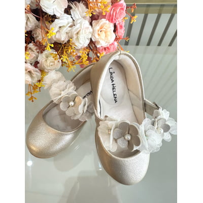 Sapatinho Infantil Ouro Fosco Com Aplique de Flores Luxo