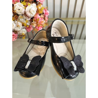 Sapatinho Infantil Preto Verniz C/ Aplique Borboleta Luxo