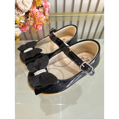 Sapatinho Infantil Preto Verniz C/ Aplique Borboleta Luxo