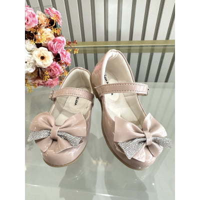 Sapatinho Nude Verniz Aplique de Lacinho Com Strass Luxo