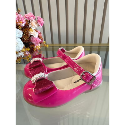 Sapatinho Pink Verniz C/ Aplique de Lacinho e Strass Glitter