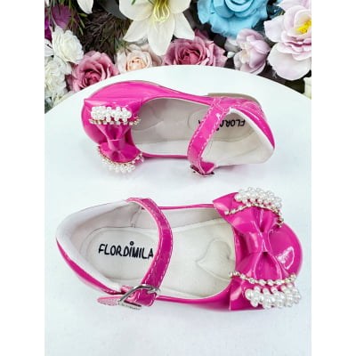 Sapatinho Pink Verniz de Lacinho Com Pérolas e Strass