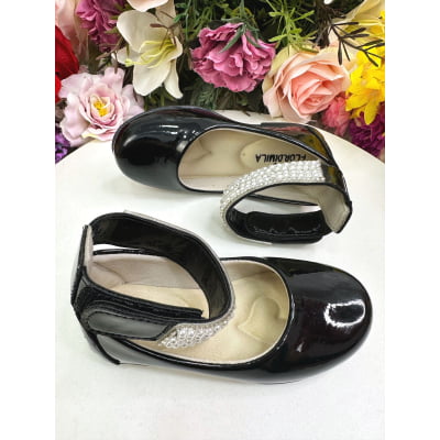 Sapatinho Preto com Tornozeleira Pérolas e Strass