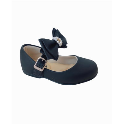 Sapatinho Preto Fosco Laço Pérolas e Strass