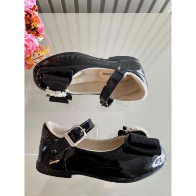 Sapatinho Preto Verniz C/ Aplique de Lacinho Strass Glitter