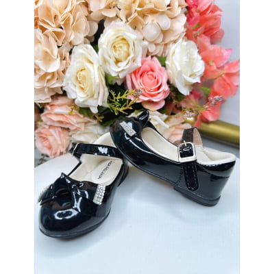Sapatinho Preto Verniz Com Aplique Lacinho e Strass