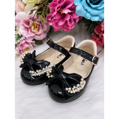 Sapatinho Preto Verniz Com Lacinho Pérolas Strass