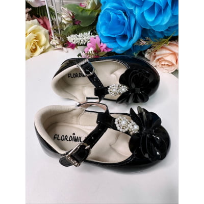 Sapatinho Preto Verniz de Lacinho C/ Pérolas e Strass Luxo