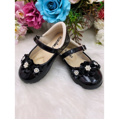 Sapatinho Preto Verniz Flor Pérolas e Strass