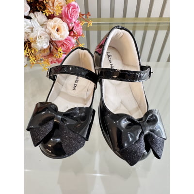 Sapatinho Preto Verniz Luxo Com Aplique de Lacinho