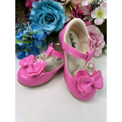 Sapatinho Rosa Chiclete Verniz de Lacinho C/ Pérolas Strass