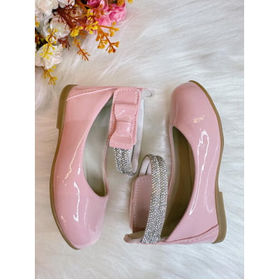 Sapatinho Rosa Tiras Com Strass e Aplique de Lacinho