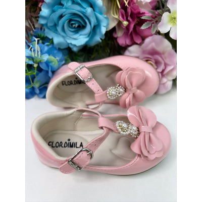 Sapatinho Rosa Verniz de Lacinho C/ Pérolas e Strass Luxo