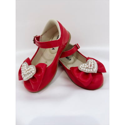 Sapatinho Vermelho Verniz com Coração de Pérolas