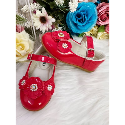 Sapatinho Vermelho Verniz Com Florzinhas Pérolas e Strass
