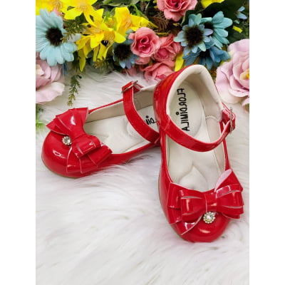 Sapatinho Vermelho Verniz Com Lacinho e Florzinha de Strass