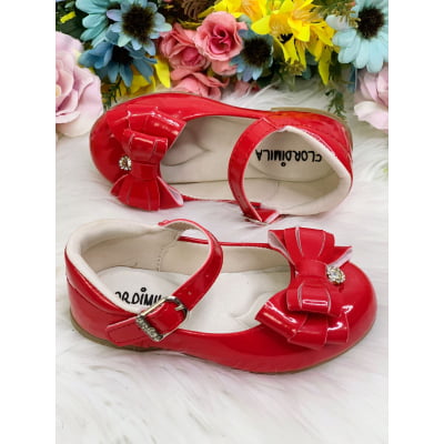 Sapatinho Vermelho Verniz Com Lacinho e Florzinha de Strass
