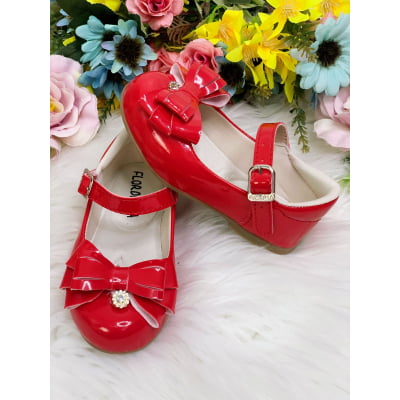 Sapatinho Vermelho Verniz Com Lacinho e Florzinha de Strass