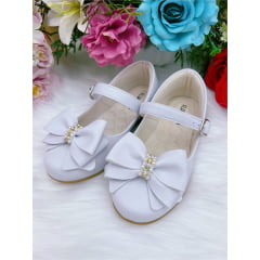 Sapatinho Branco Fosco Luxo Strass e Laço