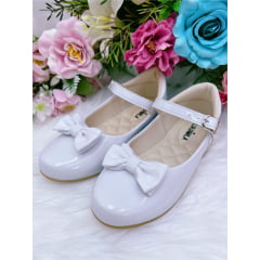 Sapatinho Branco Verniz Luxo Com Laço Glitter