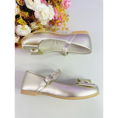 Sapatinho Dourado Fosco C/ Aplique de Lacinho e Strass