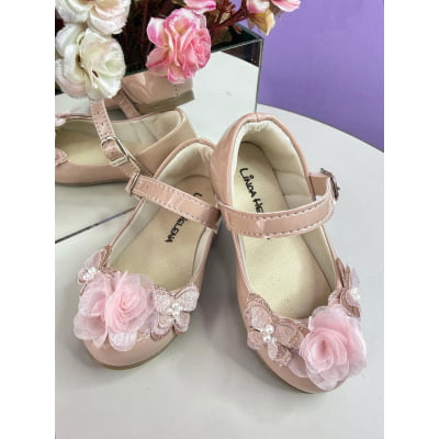 Sapatinho Nude Verniz C/ Aplique de Borboleta Flor Rosa Luxo