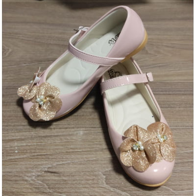 Sapatinho Nude Verniz C/ Aplique de Flores Glitter Luxo