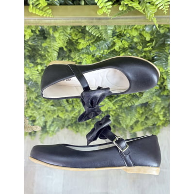 Sapatinho Preto Com Aplique de Laço Luxo