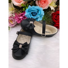 Sapatinho Preto Fosco Luxo Laço e Strass