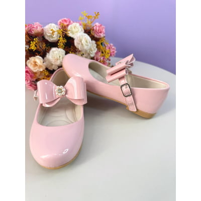 Sapatinho Rosa Verniz C/ Lacinho e Flor de Strass